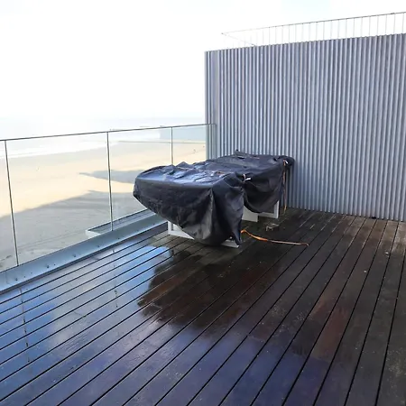 Louis Emilie With Beautiful Sea View Nieuwpoort